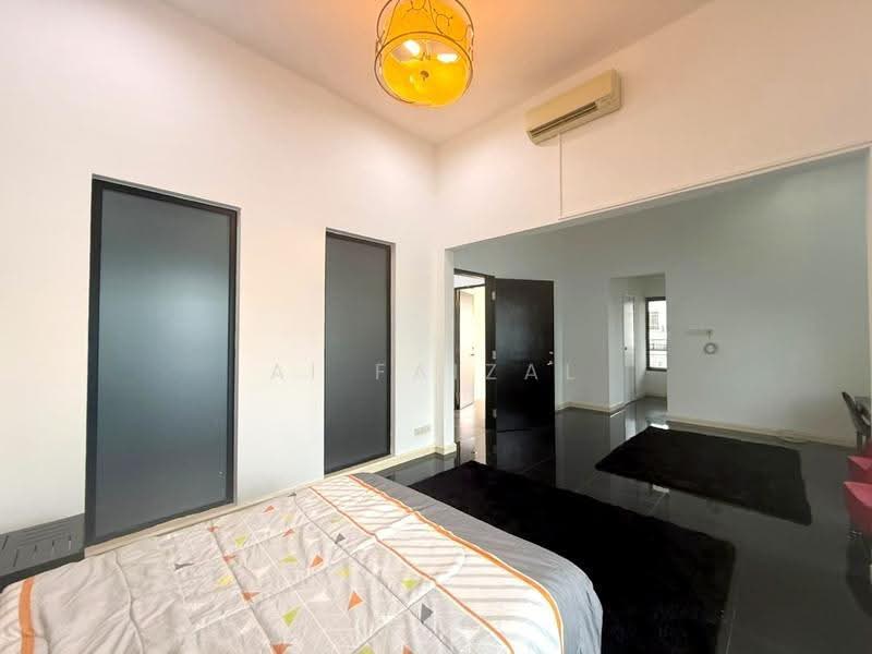 Bungalow House for Sale in Perdana Lakeview East (Cyberjaya) - Ai Faizal - PropertyGuru.com.my