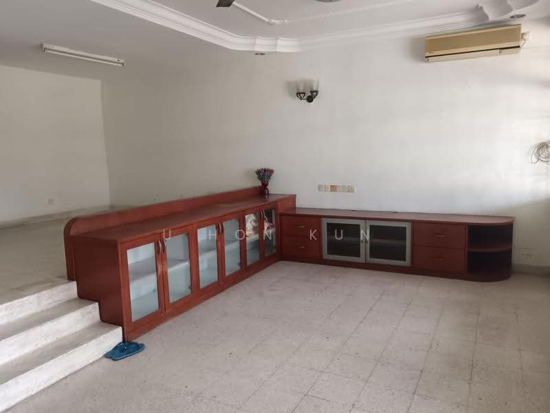 Rumah Teres 2-Tingkat untuk Dijual di Taman Pelangi (Johor Bahru) - U Hon Kun - Living Room - PropertyGuru.com.my