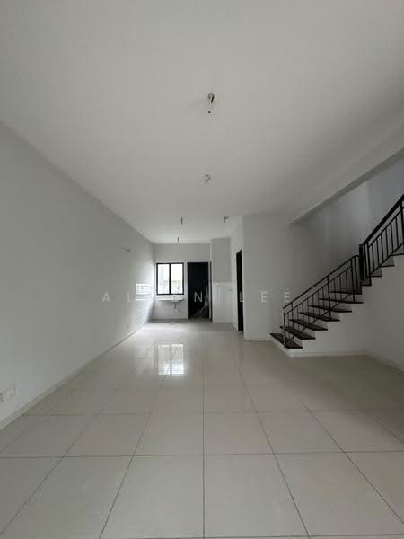 Rumah Teres untuk Dijual di Hulu Langat (Selangor) - Alvin Lee - Living Room - PropertyGuru.com.my