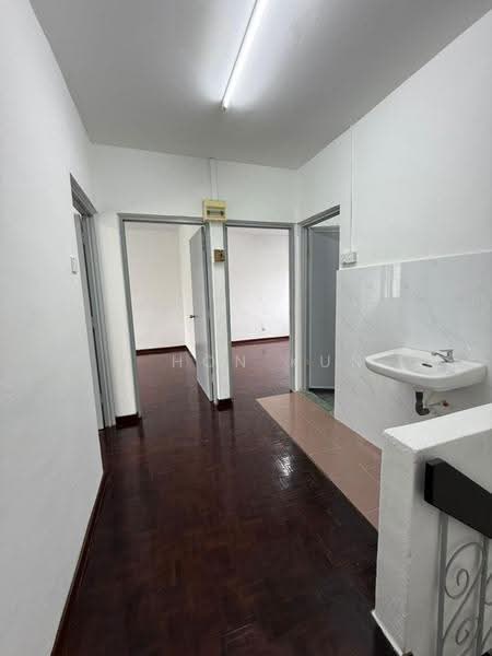 Rumah Teres 2-Tingkat untuk Dijual di Taman Pelangi (Johor Bahru) - U Hon Kun - Corridor - PropertyGuru.com.my