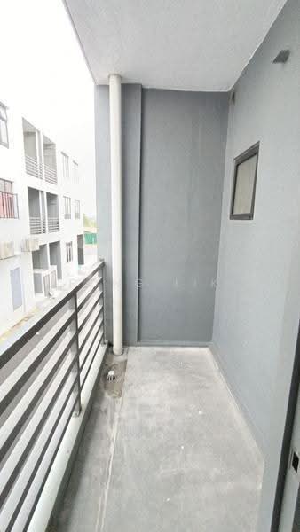 Kedai untuk Dijual di Bandar Bistari Perdana (Pasir Gudang) - Fong Lik - Balcony - PropertyGuru.com.my