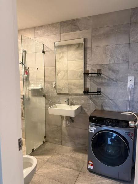 Kediaman Servis untuk Dijual di Equine Residence - Yao Tan - Bathroom - PropertyGuru.com.my