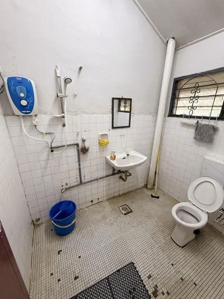 2-storey Terraced House for Sale in Taman Kota Jaya (Kota Tinggi) - Jack Wong - Bathroom - PropertyGuru.com.my