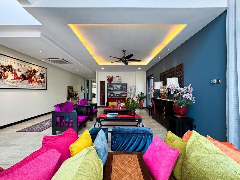 Bungalow House for Sale in Taman Tasik Prima (Puchong) - Jik Wafa - Living Room - PropertyGuru.com.my