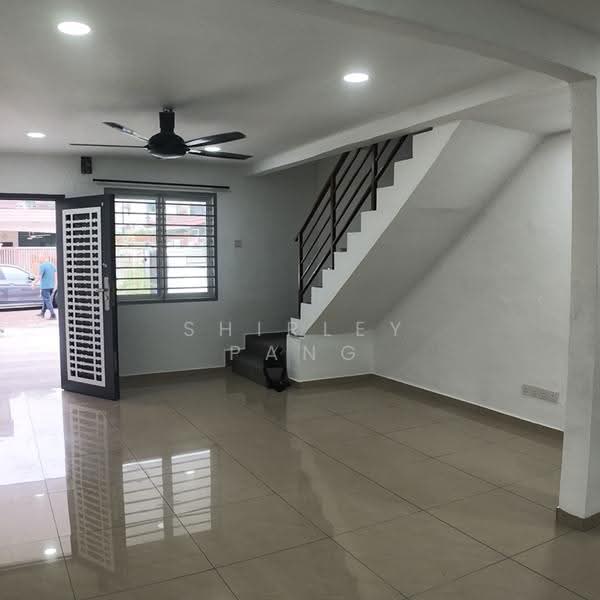 2-storey Terraced House for Sale in Taman Puteri Wangsa (Ulu Tiram) - Shirley Pang - Living Room - PropertyGuru.com.my