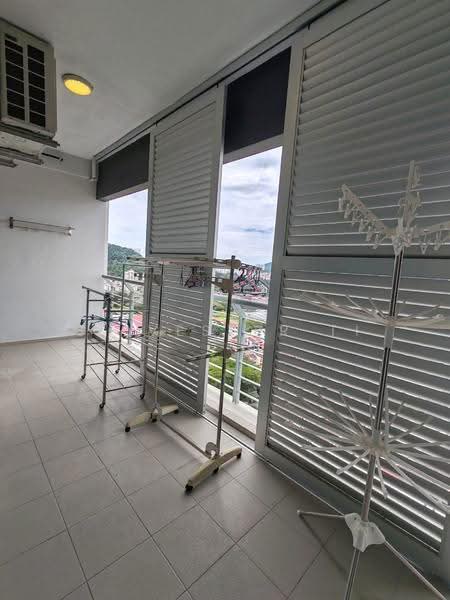 Kondominium untuk Disewa di Elit Heights @ Bayan City - Silvester Ti - Balcony - PropertyGuru.com.my