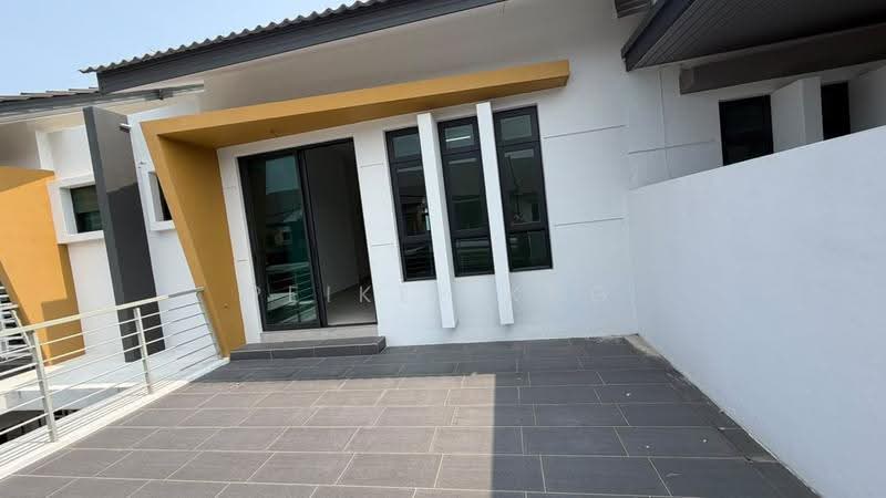 2-storey Terraced House for Sale in Kampung Ayer Molek (Ayer Molek) - Peikee Kng - Exterior - PropertyGuru.com.my