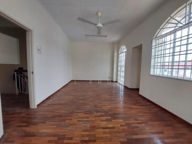 2.5-storey Terraced House for Sale in Bandar Puteri Puchong (Puchong) - Cl Khoo - Living Room - PropertyGuru.com.my