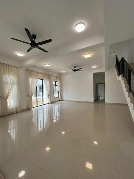Rumah Kluster untuk Disewa di Taman Mount Austin (Tebrau) - Evanne Wan - Living Room - PropertyGuru.com.my
