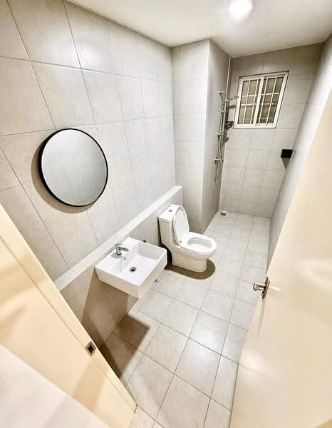 Kondominium untuk Disewa di Lakefront Homes - Baxter Lim - Bathroom - PropertyGuru.com.my