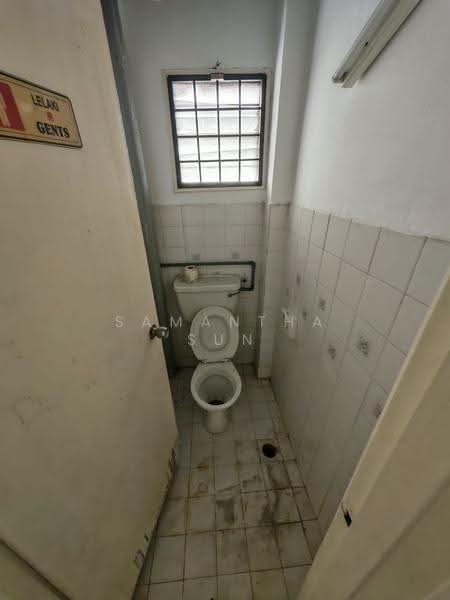 First Floor Bathroom