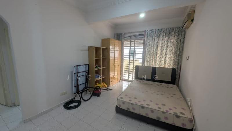 Semi-Detached House for Sale in Taman Skudai Baru (Skudai) - Jack Wong - Bedroom - PropertyGuru.com.my