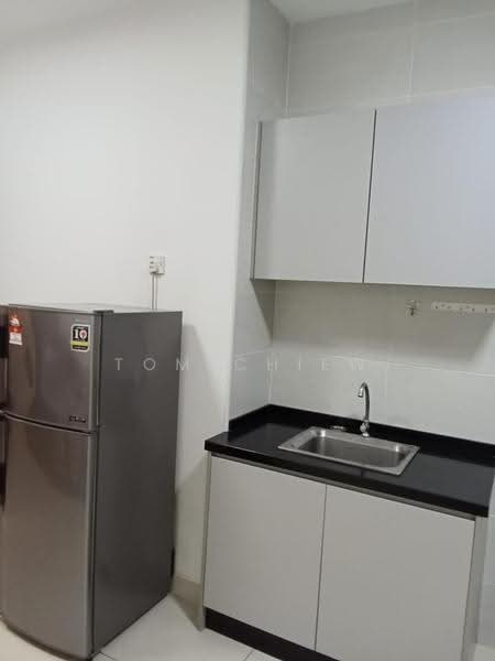Service Residence for Rent at KSL Residence @ Daya - Tom Chiew - Kitchen - PropertyGuru.com.my