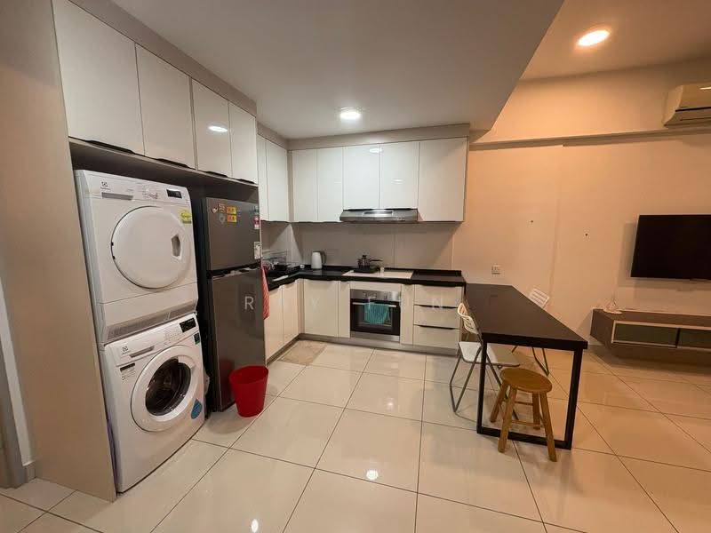 Condominium for Rent at Tropicana Bay Residences - Ray Fun - Kitchen - PropertyGuru.com.my
