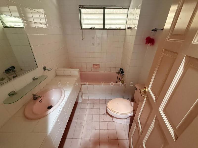 Condominium for Sale at Casa Mila - Sean Yong - Bathroom - PropertyGuru.com.my
