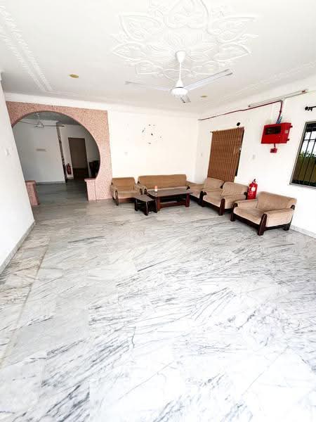 Bungalow House for Rent in Sungai Way Free Indsutrial Zone (Petaling Jaya) - Weng Tan - Living Room - PropertyGuru.com.my