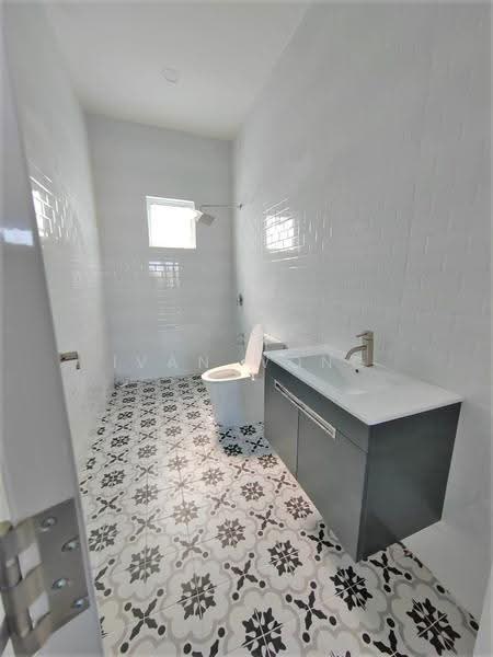 2-storey Terraced House for Sale in Taman Cempaka (Ampang) - Ivan Wong - Bathroom - PropertyGuru.com.my