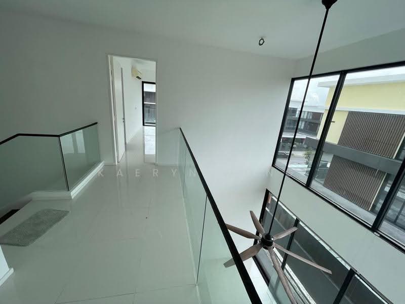 Rumah Berkembar untuk Dijual di Taman Cheras Vista (Cheras) - Kaeryn Wong - Corridor - PropertyGuru.com.my