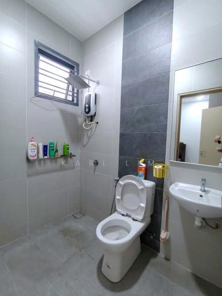 Cluster House for Sale in Taman Glenmarie (Johor Bahru) - Karl Lim - Bathroom - PropertyGuru.com.my