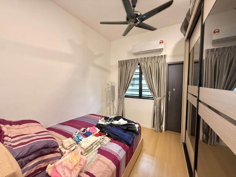 2-storey Terraced House for Sale in Setia Utama (Setia Alam) - Lucas Ng - Bedroom - PropertyGuru.com.my