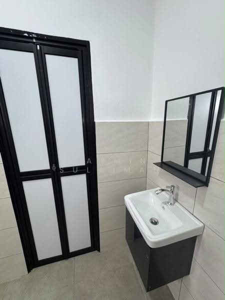2-storey Terraced House for Sale in Taman Subang Permai (Subang Jaya) - Yasmin Sulaiman - Bathroom - PropertyGuru.com.my