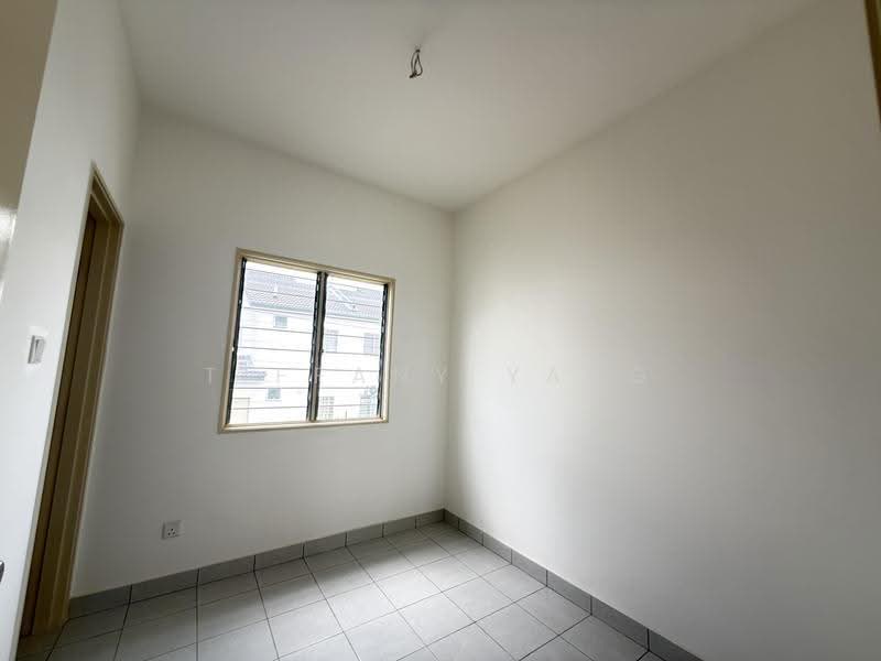 2-storey Terraced House for Rent in Rawang (Selangor) - Tiffany Yang - Bedroom - PropertyGuru.com.my
