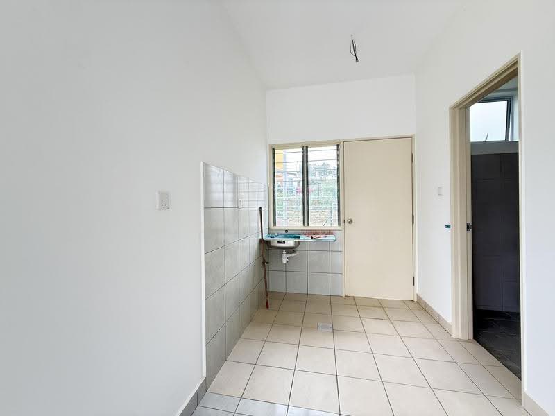2-storey Terraced House for Rent in Rawang (Selangor) - Tiffany Yang - Kitchen - PropertyGuru.com.my