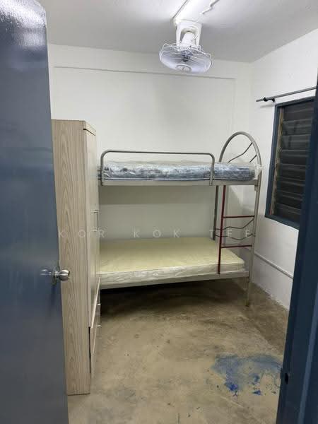 Flat for Rent at Flat PKNS Section 7 - Kor Kok Tee - Bedroom - PropertyGuru.com.my
