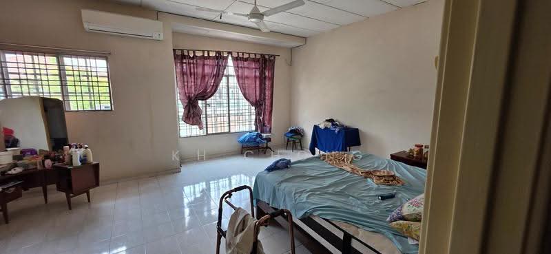 2-storey Terraced House for Sale in Bandar Bukit Tinggi 2 (Klang) - KH Chong - Bedroom - PropertyGuru.com.my