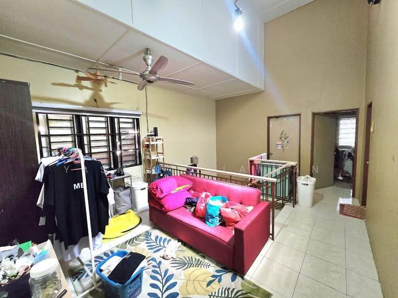 Rumah Teres 2-Tingkat untuk Dijual di Bandar Nusaputra (Puchong) - Yasmin Sulaiman - Living Room - PropertyGuru.com.my