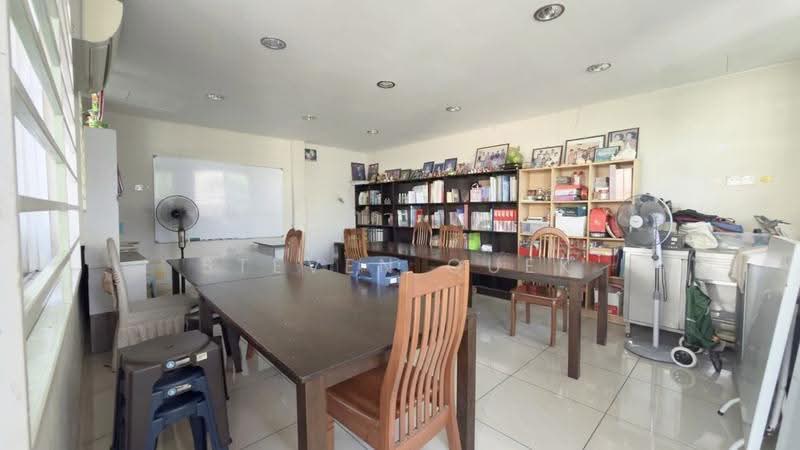 Semi-Detached House for Sale in Penampang (Sabah) - Steven Quek - Study - PropertyGuru.com.my