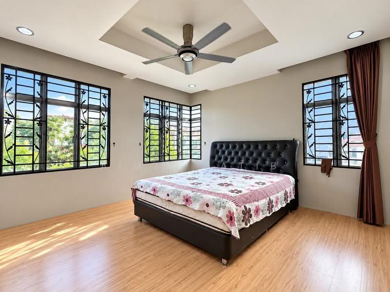 Terraced House for Sale in Sungai Buloh (Selangor) - Aiman Latib - Bedroom - PropertyGuru.com.my