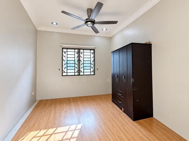 Terraced House for Sale in Sungai Buloh (Selangor) - Aiman Latib - Bedroom - PropertyGuru.com.my
