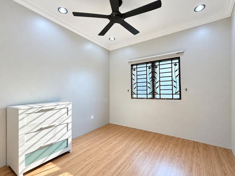 Terraced House for Sale in Sungai Buloh (Selangor) - Aiman Latib - Bedroom - PropertyGuru.com.my