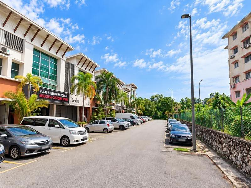 Shop / Office for Rent in Seksyen U1 (Glenmarie) - Yan Lu - Exterior - PropertyGuru.com.my