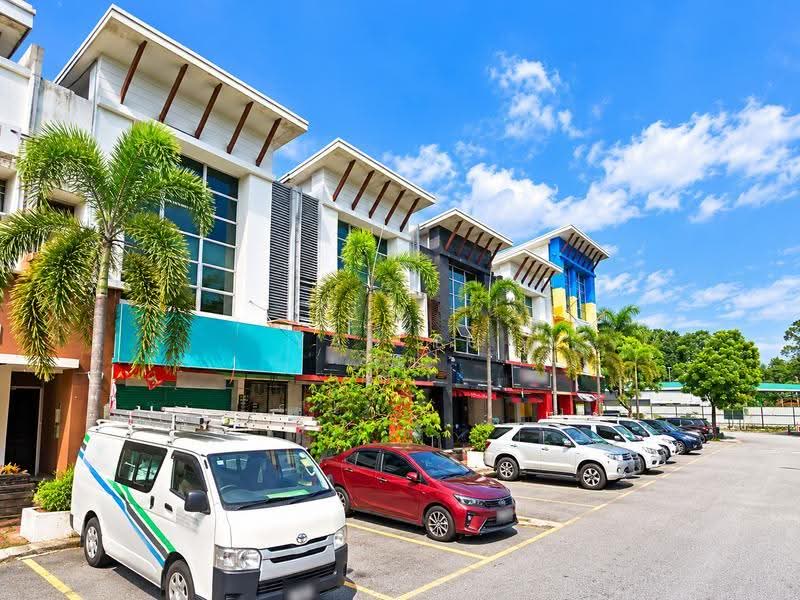 Shop / Office for Rent in Seksyen U1 (Glenmarie) - Yan Lu - Exterior - PropertyGuru.com.my