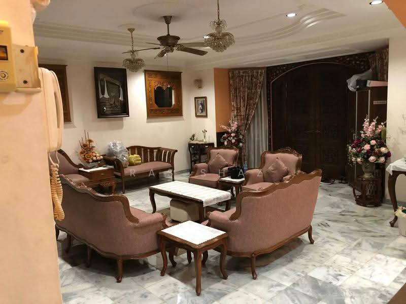 Bungalow House for Sale in Seksyen 3 (Shah Alam) - Ras Shaz - Living Room - PropertyGuru.com.my