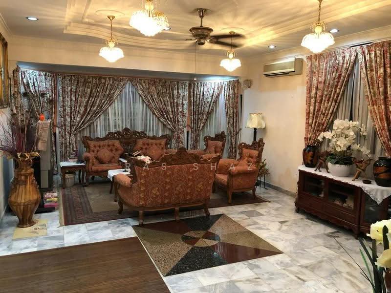 Bungalow House for Sale in Seksyen 3 (Shah Alam) - Ras Shaz - Living Room - PropertyGuru.com.my