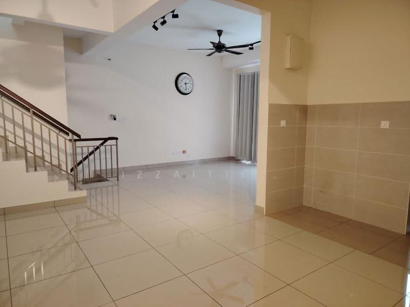 Townhouse for Rent in Bandar Puteri Bangi (Bangi) - Izzaitie . - PropertyGuru.com.my
