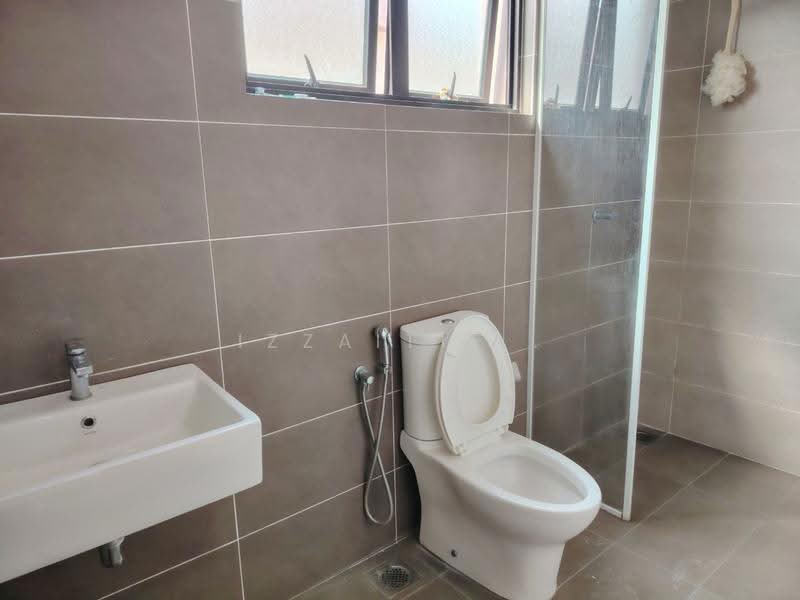 Townhouse for Rent in Bandar Puteri Bangi (Bangi) - Izzaitie . - PropertyGuru.com.my