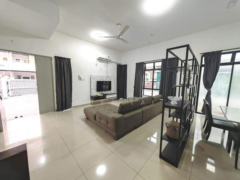 Cluster House for Rent in Taman Pulai Hijauan (Skudai) - Thea Lai - Living Room - PropertyGuru.com.my