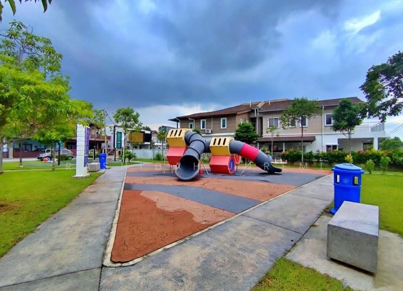 Semi-Detached House for Sale in Taman Desiran Bayu (Puchong) - Rashidah Juremi - Exterior - PropertyGuru.com.my