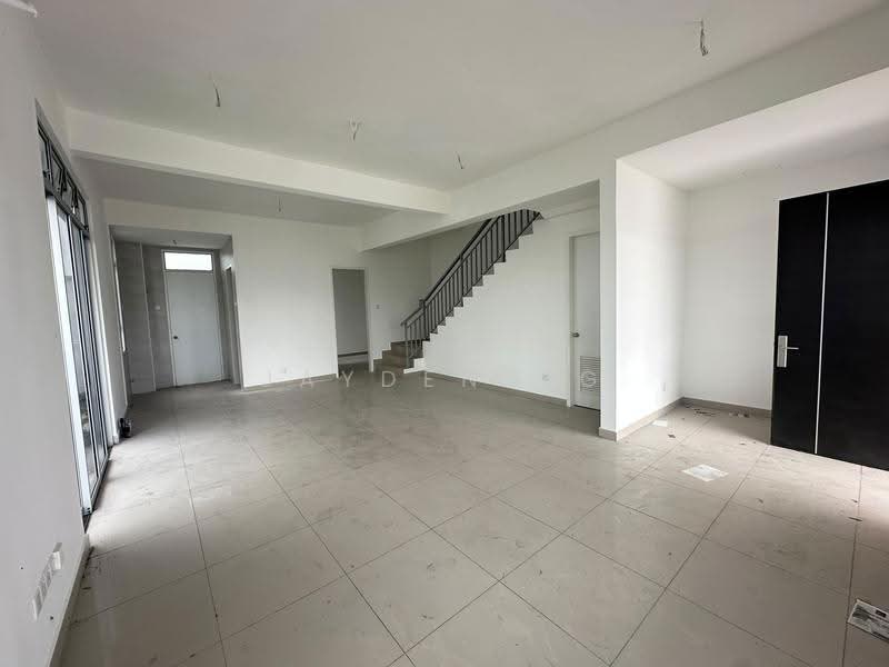 Rumah Kluster untuk Dijual di Kangkar Pulai (Skudai) - Jayden Ng - Living Room - PropertyGuru.com.my