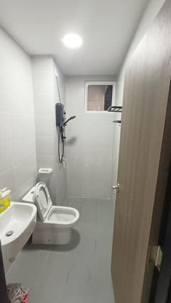 Service Residence for Rent at TRELLIS RESIDENCES - Jayden Lian - Bathroom - PropertyGuru.com.my