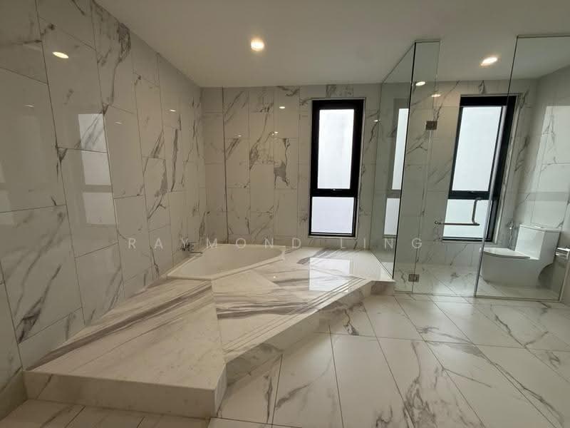 Bungalow House for Sale in Taman Tunku (Bukit Tunku (Kenny Hills)) - Raymond Ling - Bathroom - PropertyGuru.com.my
