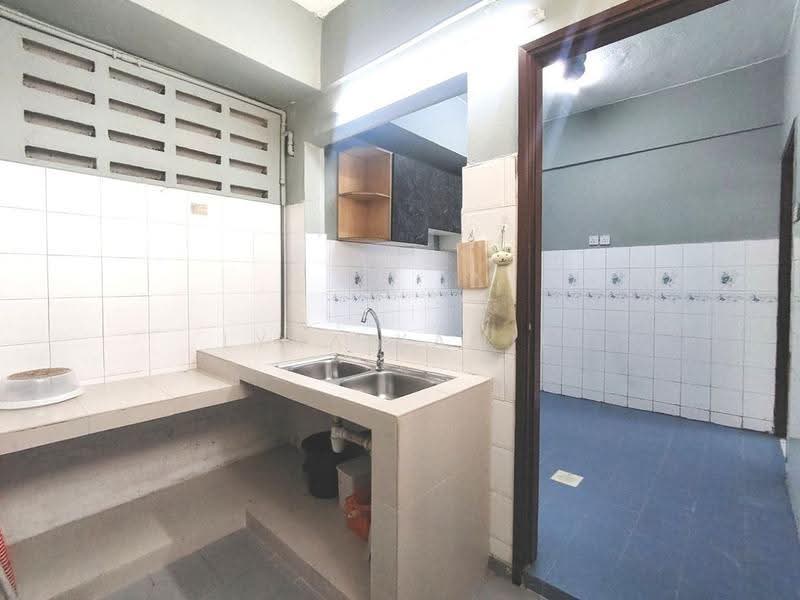 Pangsapuri untuk Dijual di Menara Orkid - Lyna Kamil - Kitchen - PropertyGuru.com.my