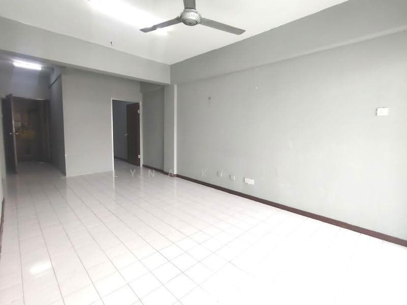 Pangsapuri untuk Dijual di Menara Orkid - Lyna Kamil - Living Room - PropertyGuru.com.my