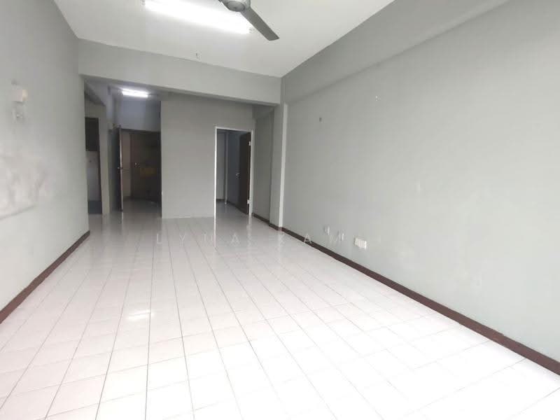 Pangsapuri untuk Dijual di Menara Orkid - Lyna Kamil - Living Room - PropertyGuru.com.my