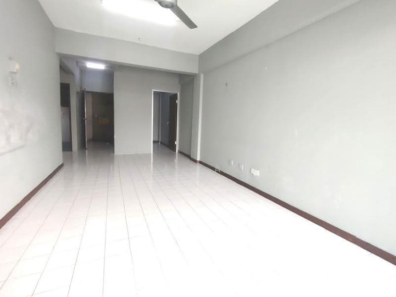 Pangsapuri untuk Dijual di Menara Orkid - Lyna Kamil - Living Room - PropertyGuru.com.my