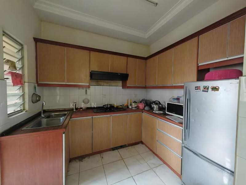 Condominium for Rent at Seri Maya Condominium - Kenji Lian - Kitchen - PropertyGuru.com.my